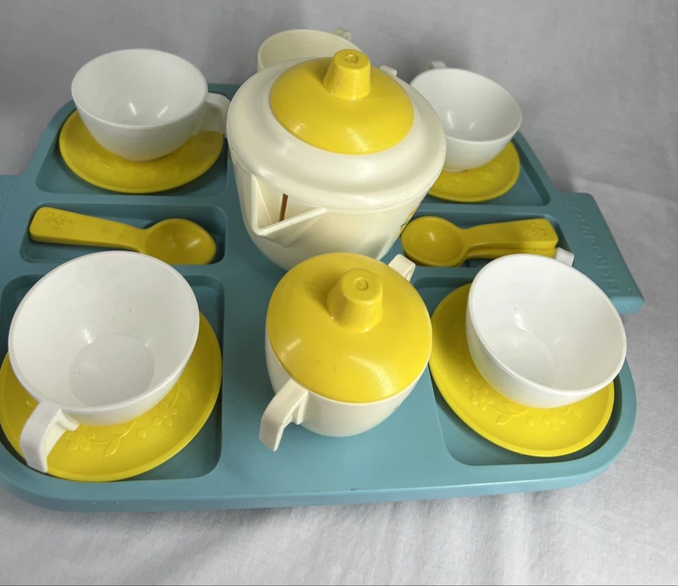 Conjunto de chá Fisher Price brinquedo azul, amarelo e branco, adorável vintage 1982 - Imagem 2 de 4