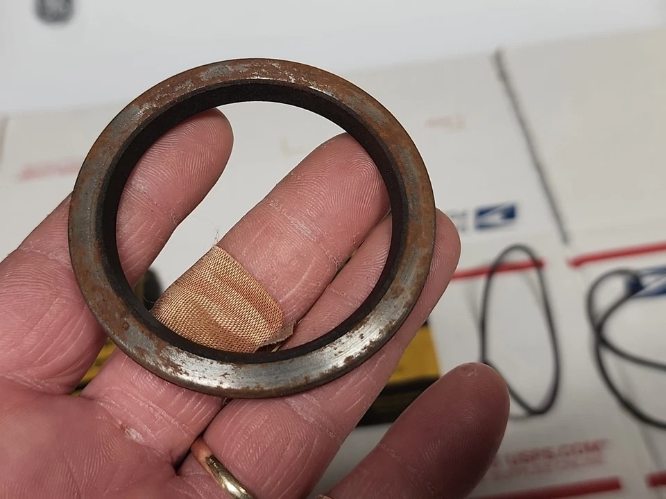 1956-58 庞蒂亚克雪佛兰后轮轴承油封 NOS GM P/N 521666 521665  — 第 4/4 张图片