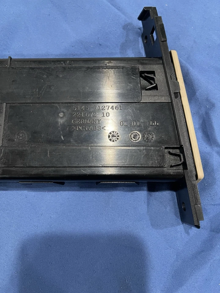 Portavasos pasajero derecho beige 51457127461 OEM BMW 328i 2009-2011 sedán Foto 4 de 4