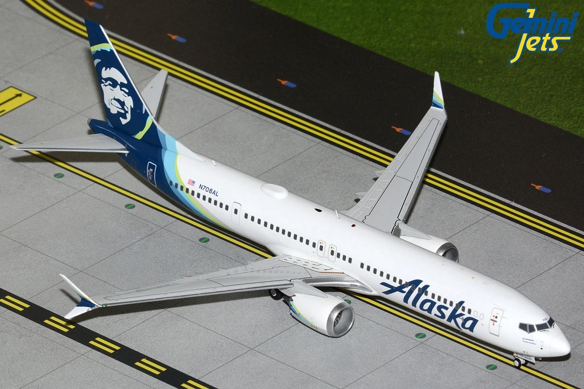 GeminiJets Boeing 737 1:200 Scale Diecast Aircraft & Spacecraft