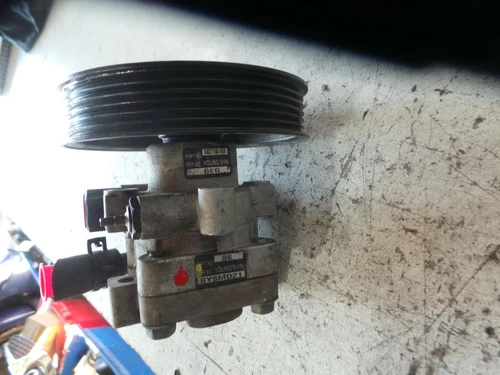 GREAT WALL X200/X240 CC6461KY SERIES 04/2011-01/2015 STEERING PUMP 2.0 DIESEL - Picture 1 of 12