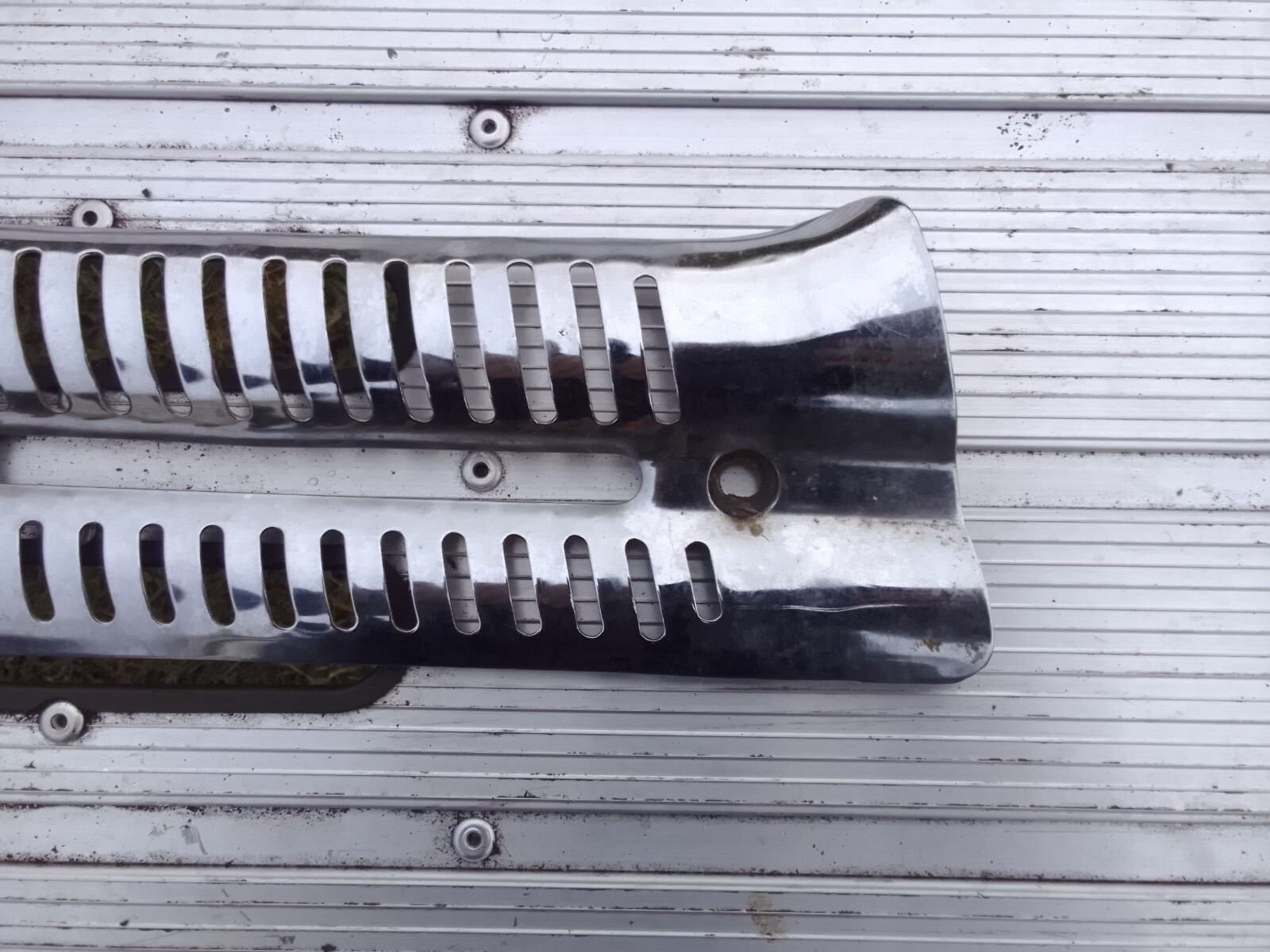 CL350 HONDA MOTORCYCLE EXHAUST HEAT SHIELDS AND SILENCERS HONDA CL350