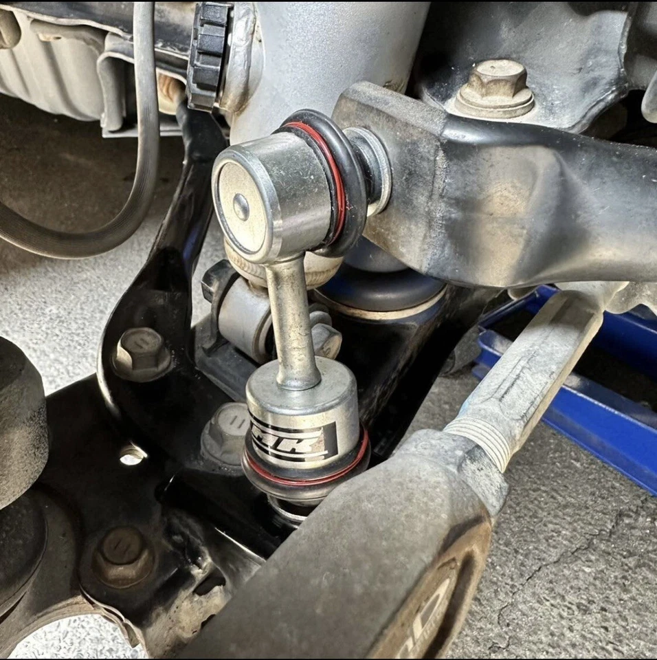 Toyota Hiace 200 Series Front RH LH short stabilizer link 2WD Made in japan JDM Foto 2 de 4