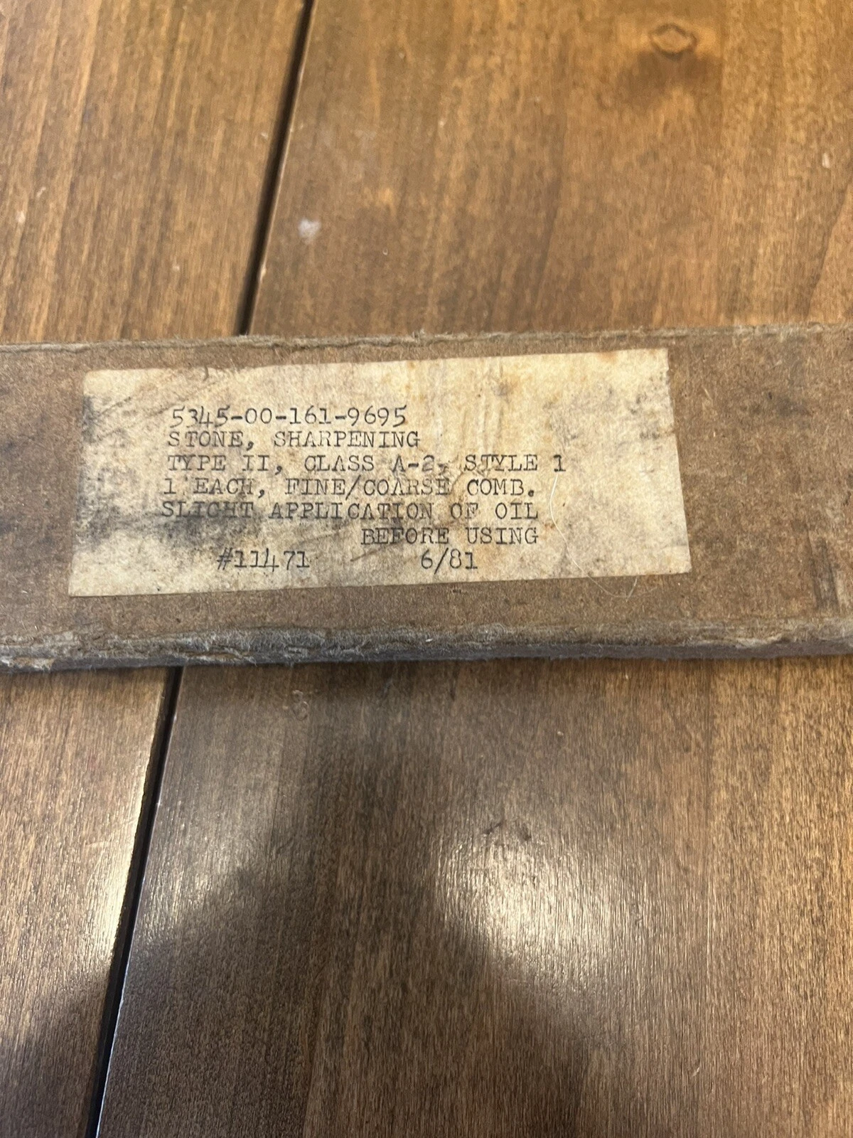 VINTAGE KNIFE SHARPENING STONE-IN Type 2 Class A-2