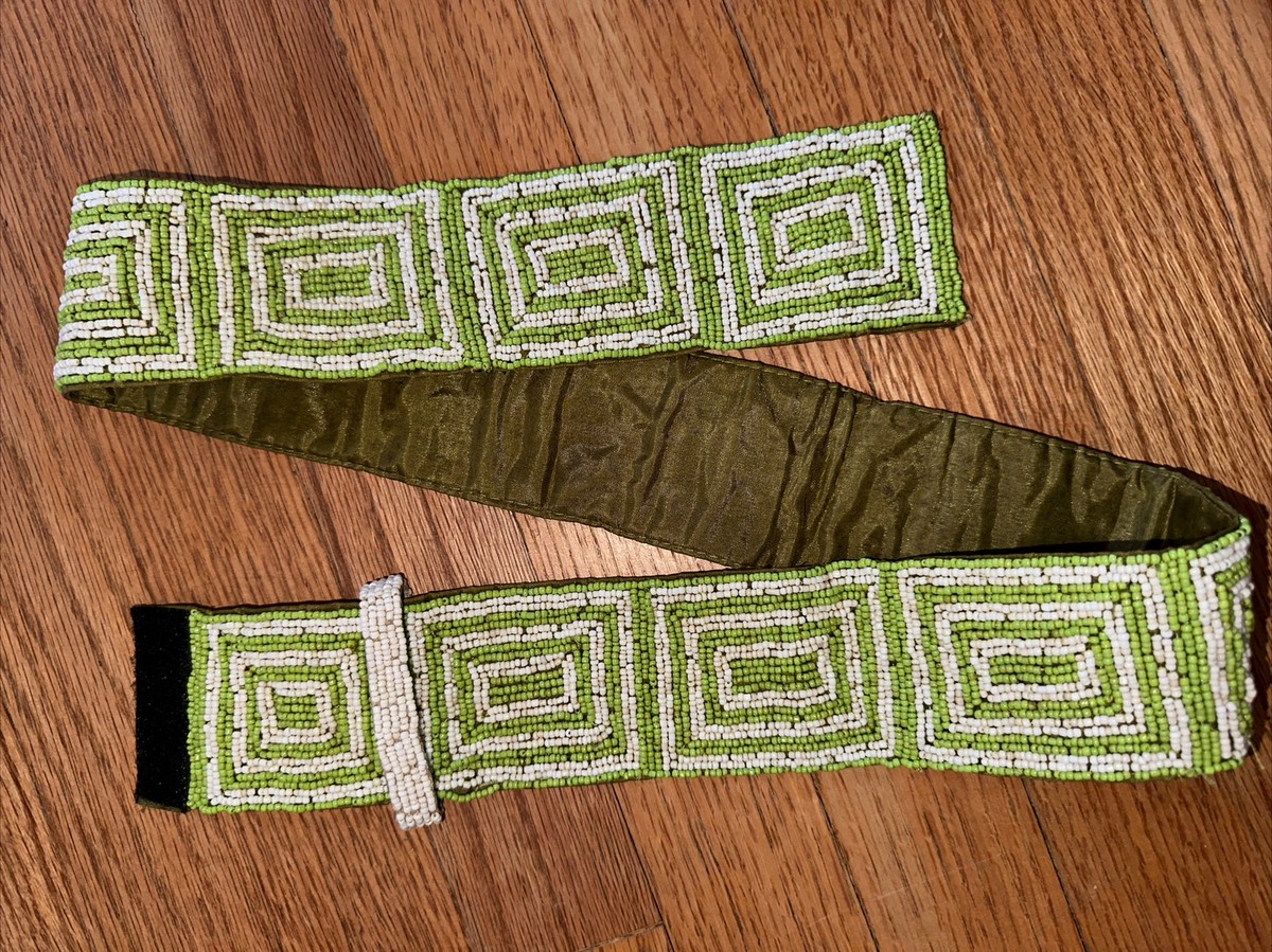VINTAGE HAND BEADED HOOK AND LOOP CLOSURE BELT GREEN WHITE  display picture 1