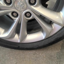 Used Wheel fits: 2020 Buick Encore gx 18x7-1/2 5 split spoke painted silver opt