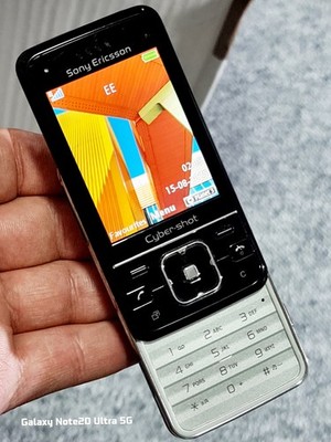 Sony Ericsson C903 Slide (entsperrt) Handy Top Zustand Wid Ladegerät