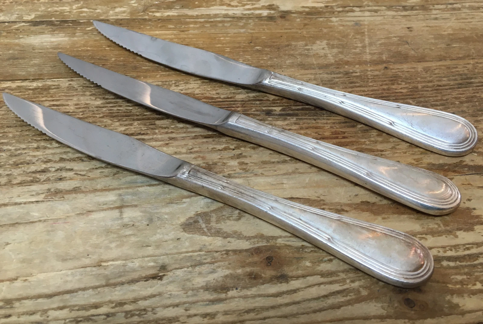 3 Steak Knives Serrated Silverplate Maker ? Art Deco 1930's Stainless Blade 9.5"