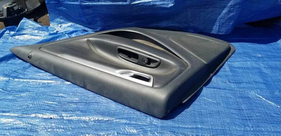 Panel de moldura de puerta de pasajero trasero derecho Volvo S60 2004 OEM 39981323 Foto 4 de 4