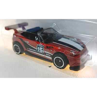 2025 Hot Wheels 15 Mazda MX-5 Miata Compact Kings Series Red Color