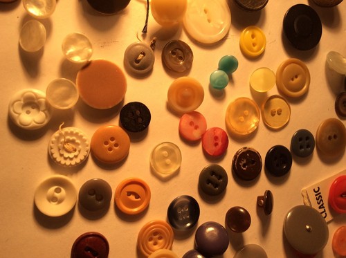 Lg VTG Mixed LOT Antique BUTTONS Plastic PEARL Metal SHANK Carved Shell - Picture 12 of 12