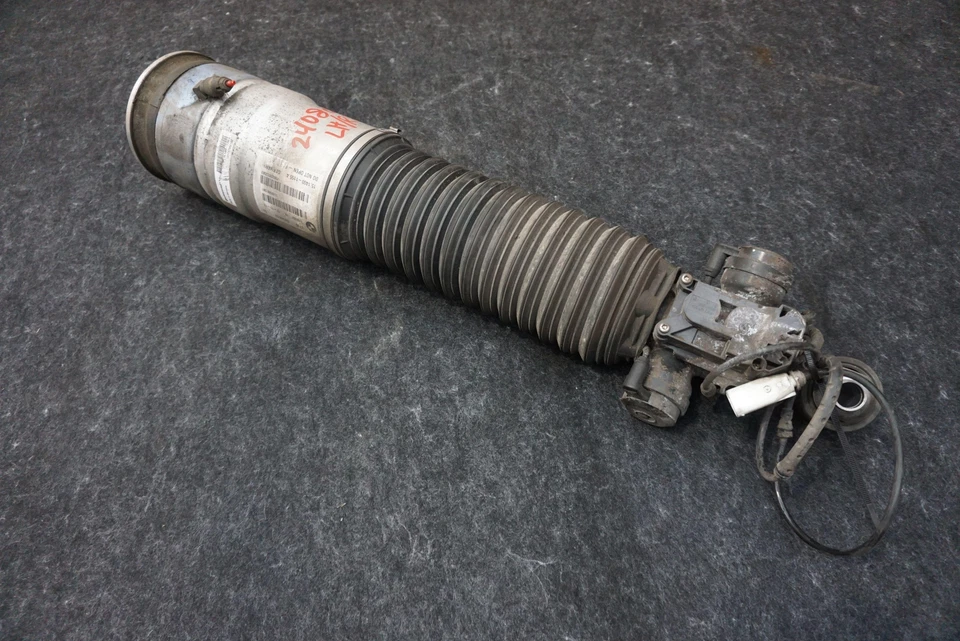 Conjunto de puntal de suspensión neumática trasera izquierda OEM 37126858813 BMW 760i F02 2013-14 Foto 3 de 4