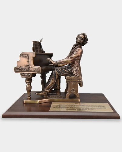 Fryderyk Chopin Sculpture on Board with Dedication - Picture 2 of 2