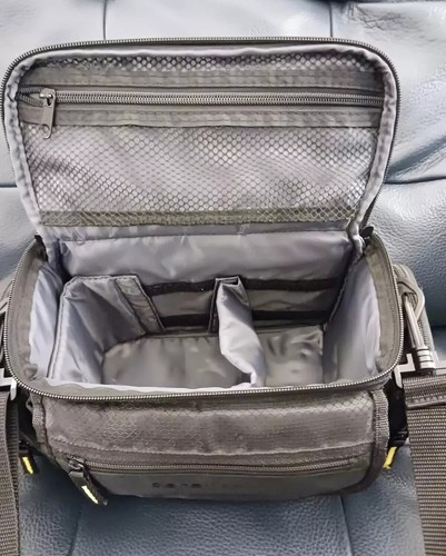Denali Tech Black Camera Bag, 11x7 Shoulder/Hand Straps, Moveable Partion - Picture 7 of 16