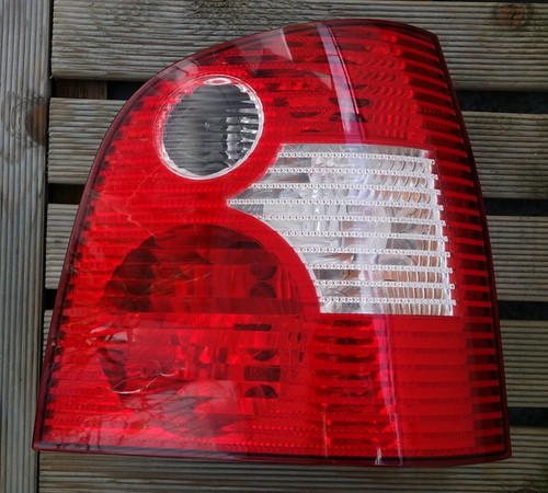 Bremsleuchte Bremslicht Rückleuchte Rücklicht VW Polo 9N 3 türig rechts BJ 2002