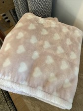 Mon Lapin Heart Soft Baby Blanket Pink White