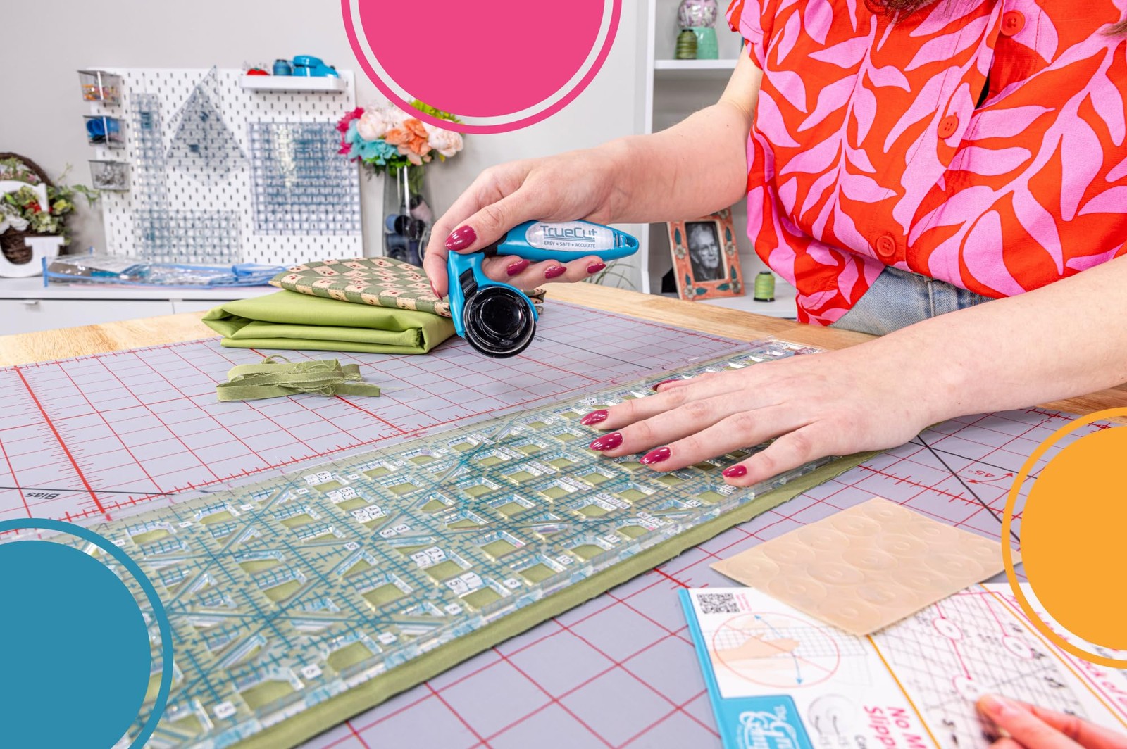 TrueCut My Comfort Rotary Cutter - 45mm Ergonomic Wheel Cutter for Fabric, Qu...