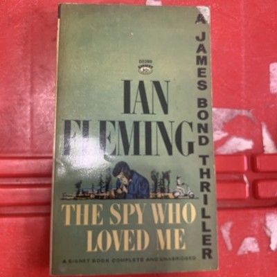The Spy Who Loved Me Ian Fleming James Bond 007 Paperback Signet 1962