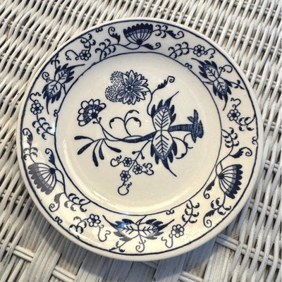 Vintage Royal China Doorn Blue Floral White Ceramic Bread and Butter Plate 6''