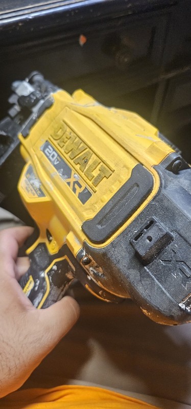 Not Working Parts Or Repair DEWALT 20-Volt 21° Cordless Framing Nailer  DCN920