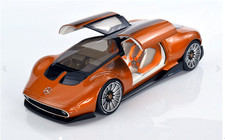 1/18 NZG Mercedes Benz Vision One Eleven orange and figurine of Gorden Wagener