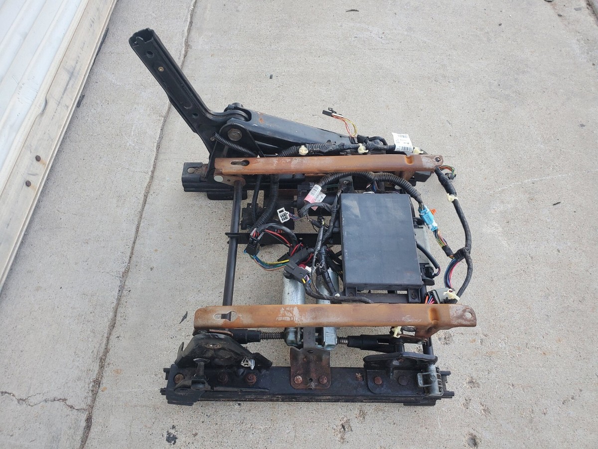 03 04 05 06 Chevy Tahoe AN3 Memory 8 Way Power Seat Track With