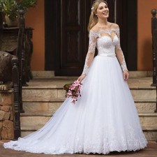 White Lace Applique Long Sleeve Tulle Wedding Dress with Court Train Bridal Gown