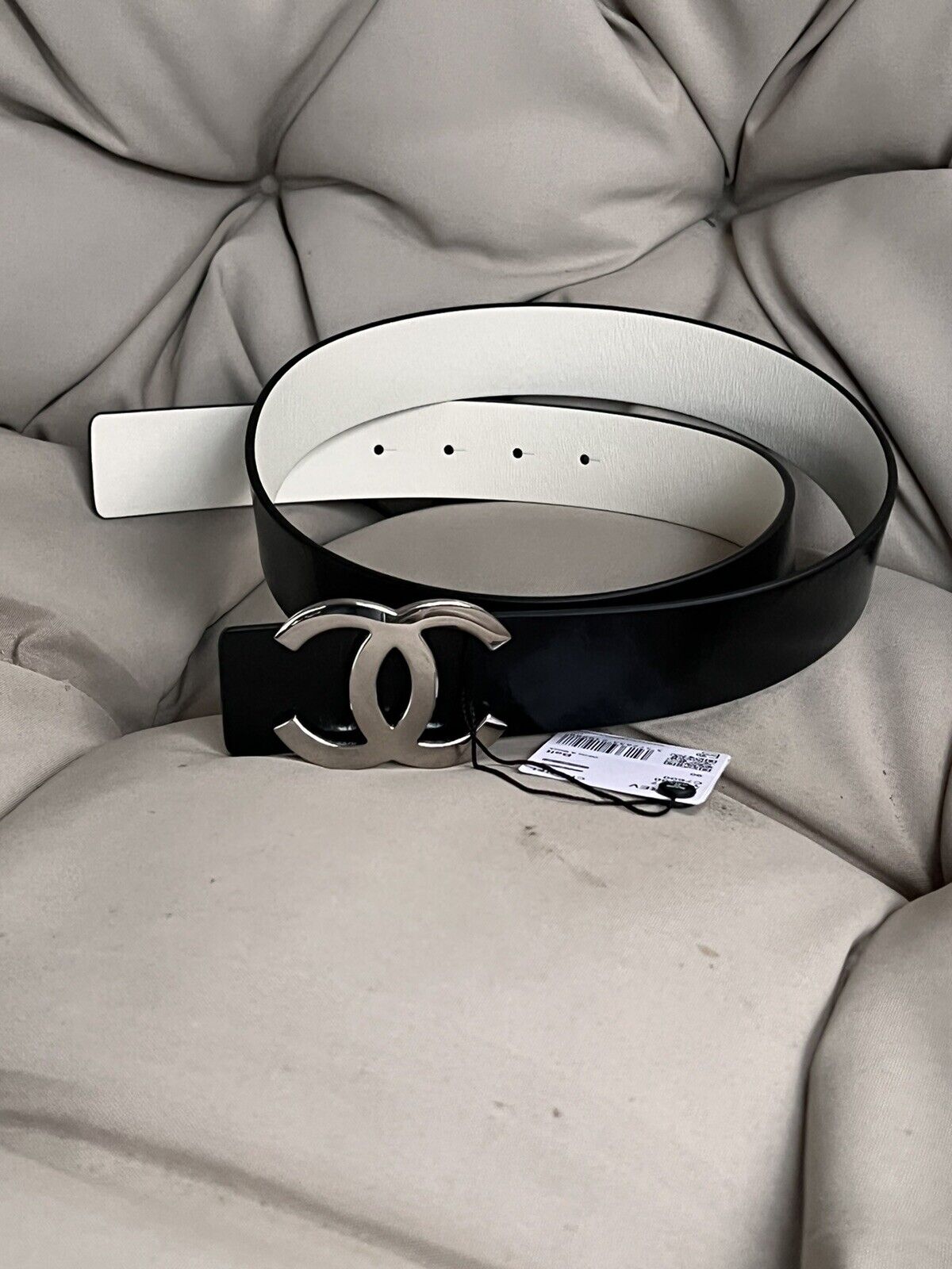 Chanel Silver CC Logo Reversible Leather Belt Black/ White size