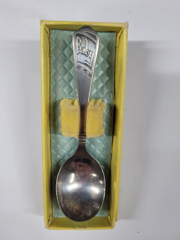 Vintage Oneida Community Silver Tudor Plate Baby Spoon, Original Box It was mine