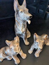 1940s German Shepard Porcelain Mother With Two Pups, Open Mouth, No Chain