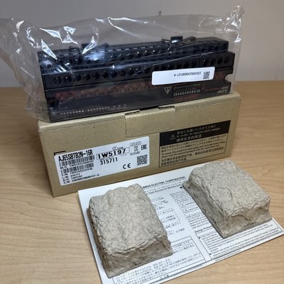 NEW! Mitsubishi AJ65SBTB2N-16R PLC CC-Link Remote I/O Output Module