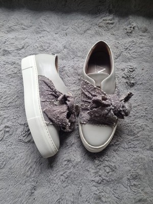 AGL Super Bow Slip-on Plateau Sneaker aus Lackleder in Olivgrün