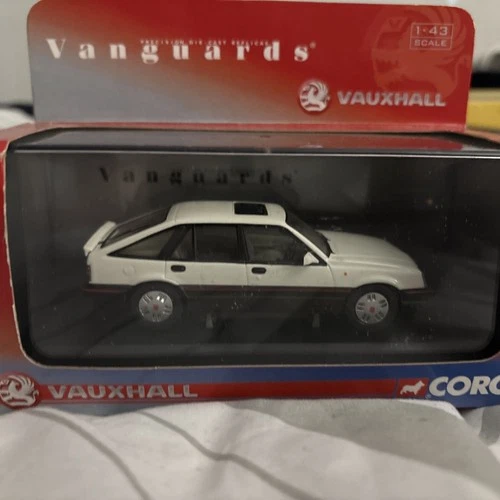 Corgi Vanguards VA 09800 Vauxhall Cavalier SRI MK11 Polar White - 1:43
