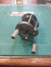 Vintage Pflueger Summit 1993 L Mark Used Works Just Fine