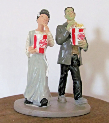 Lemax  Spooky Town Figurine - Monster Date Night #42301