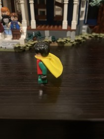LEGO DC Robin Minifigure Short Hair Cape Super Heroes Batman I 7885 bat025