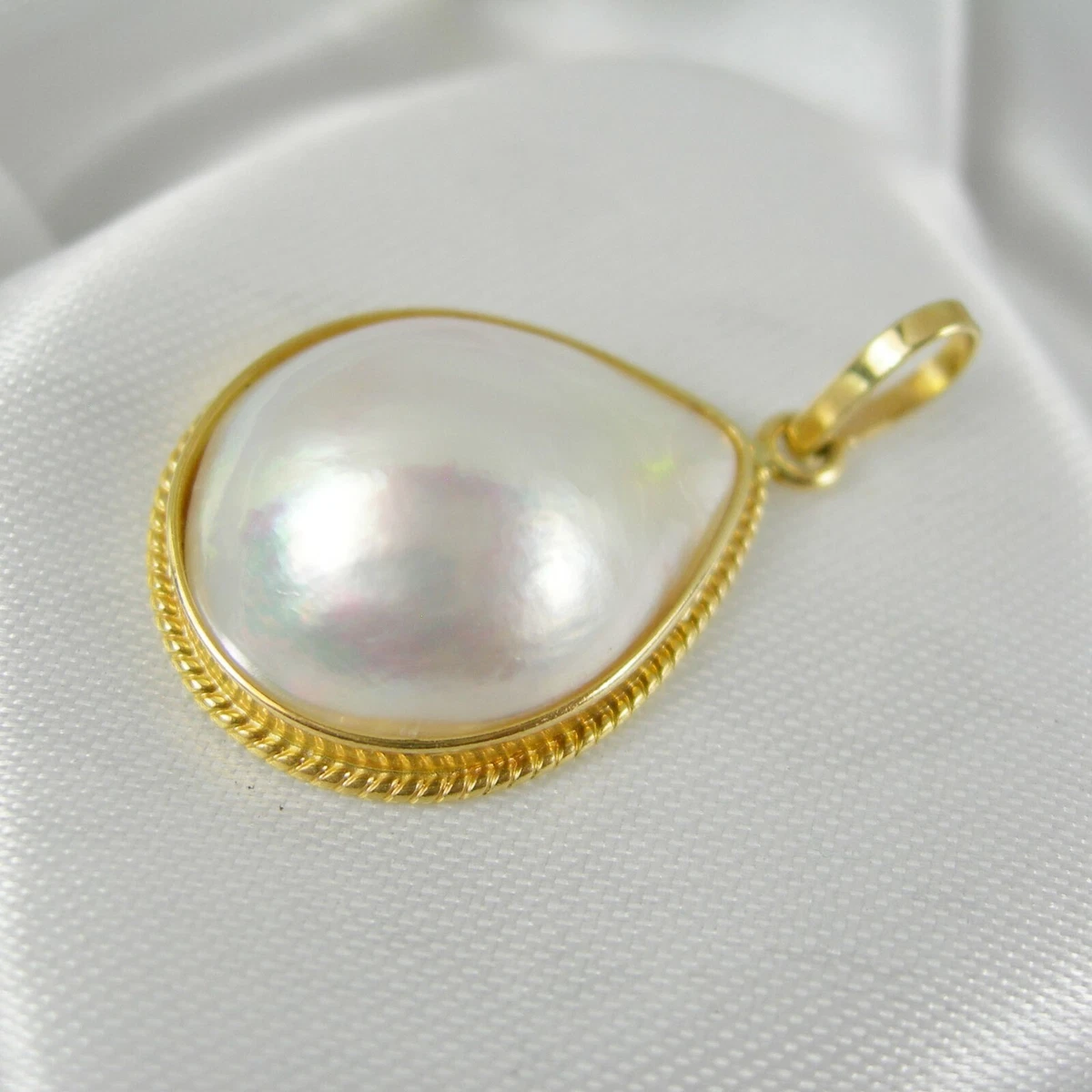 Mabe pearl pendant deals