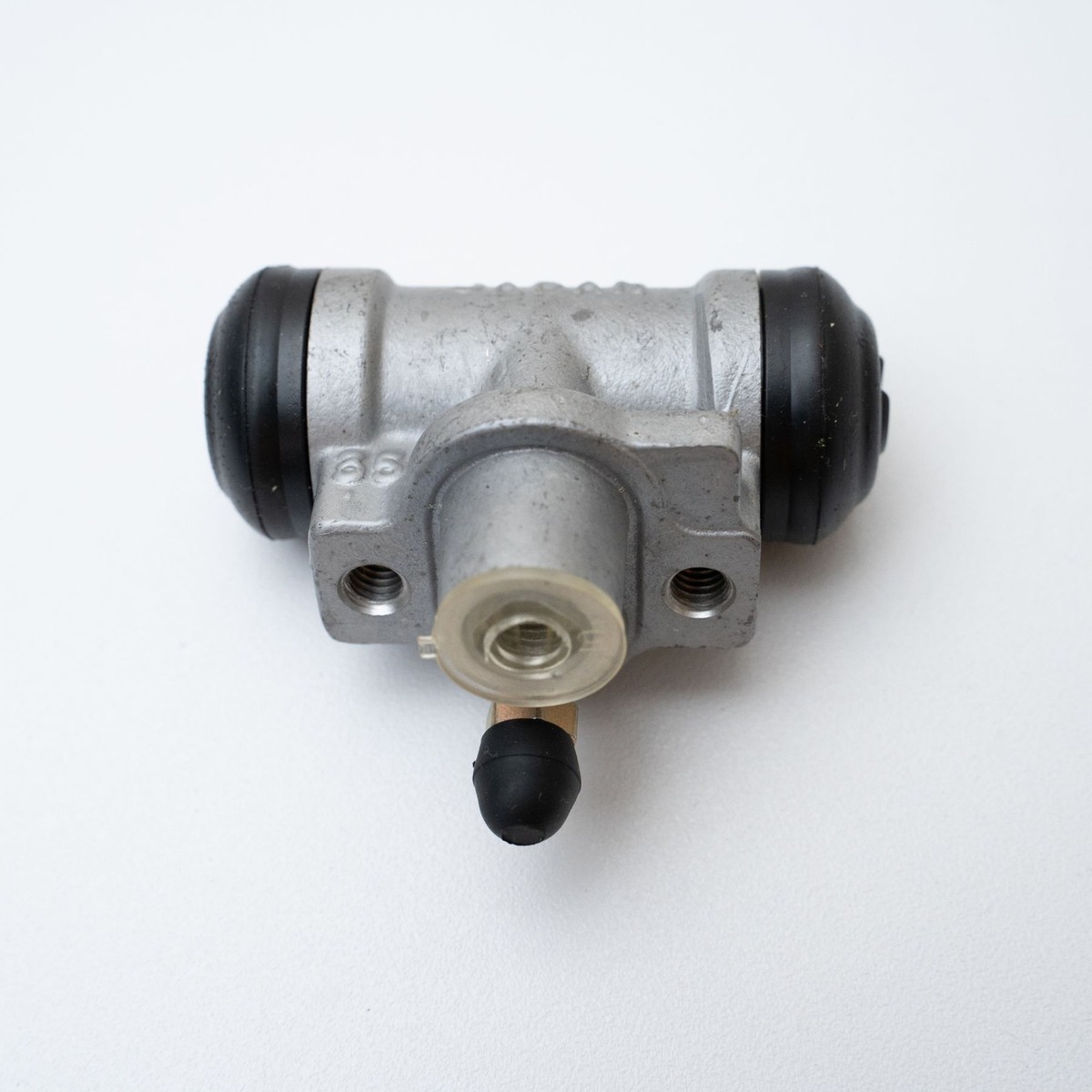Suzuki Ignis Alto Wagon R Rear Wheel Axle Brake Cylinder