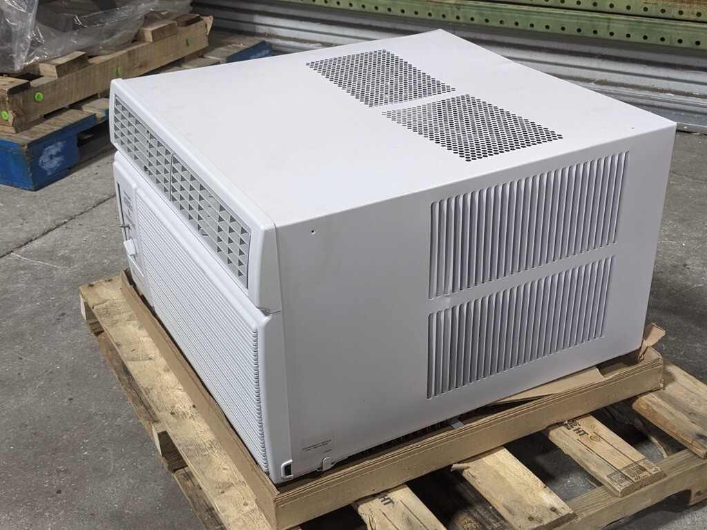 Friedrich Hazardgard Series Air Conditioner AC Unit 15700 BTU 230v SH15M30A Used