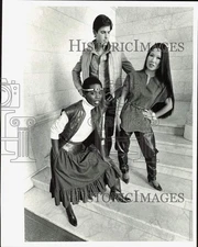 1981 Press Photo Models wear leather ensemble by Leather Unlimited - afa65748