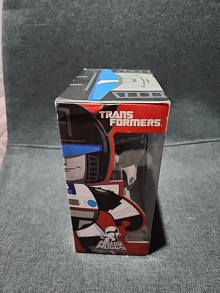 TRANSFORMERS Universe Mighty Muggs Autobot Jazz NIB - Image 2 of 4