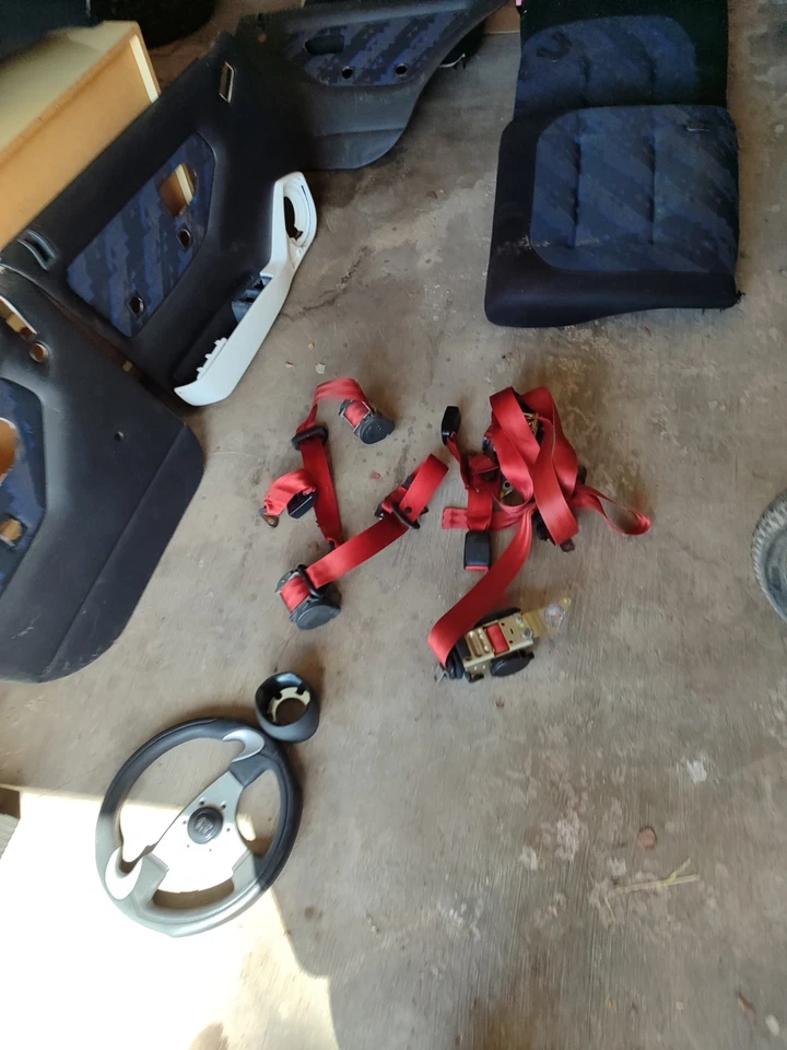 Peugeot 306 Sportsitze Innenausstattung ohne!! Gurte  mit lenkrad - Bild 2 von 4