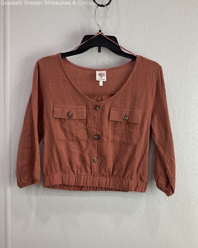 NWT Self Esteem Cropped Shirt Size Small