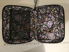 Vera Bradley Aligerar Toallitas para Bebé y Pañales Bolsa con Cremallera Bolsa de Viaje Negro Floral