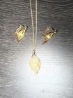 Sarah Coventry Filigree Goldtone Leaf with Center Pearl Necklace & Earrings — photo 3