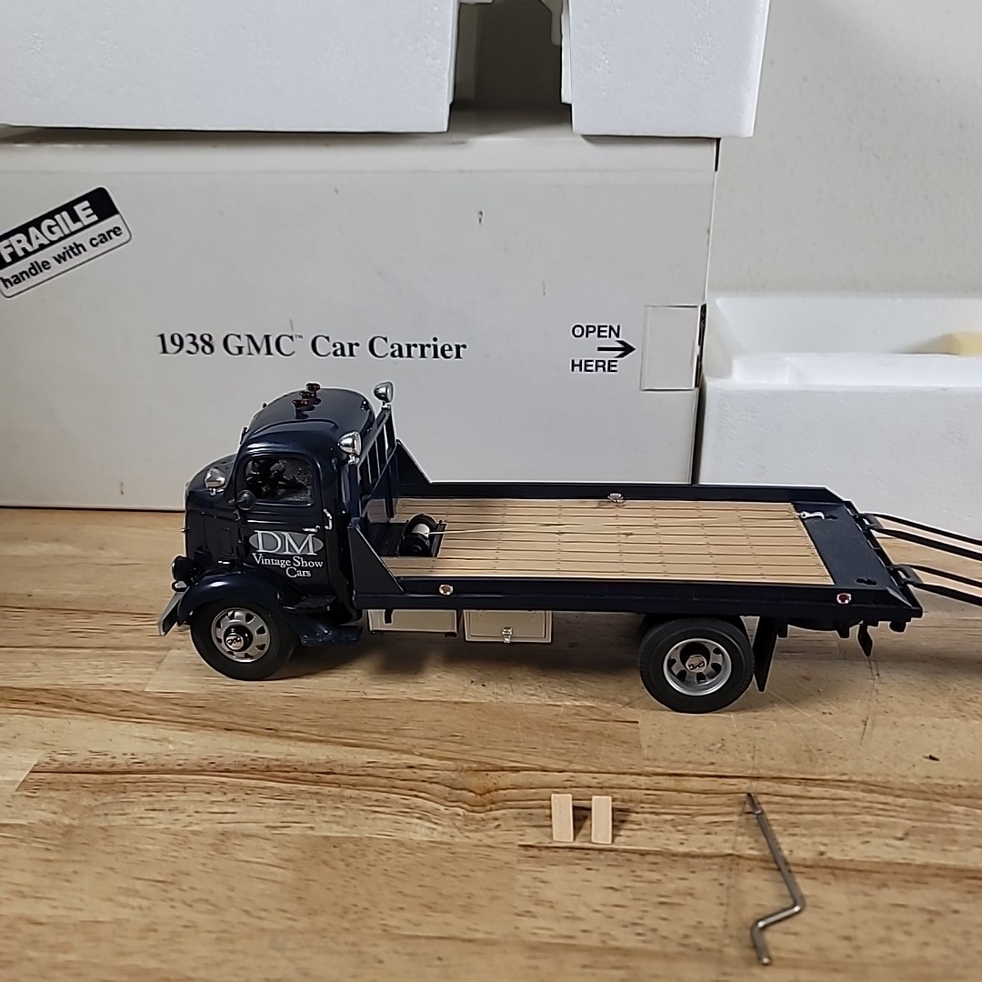 Danbury Mint 1938 GMC Car Carrier Blue With Box Read Desc | eBay