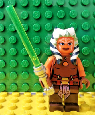 Lego  Figur Ashoka Tano mit Laserschwert Star Wars Figur (A4)