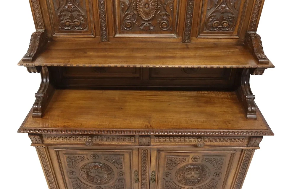 Aparador antiguo, renacimiento renacentista italiano, nogal tallado, ¡principios de 1900! Foto 4 de 4