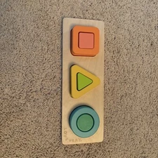 Lovevery Realist Geo Shapes wooden puzzle Montessori 18-24 mths toy