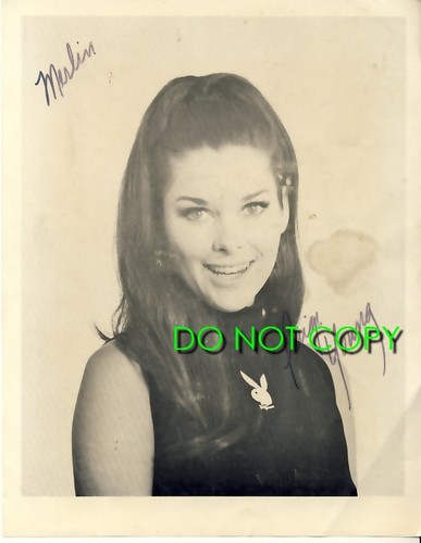 Playboy Playmate November 1968 Paige Young signed 5 x 7 for Merlin